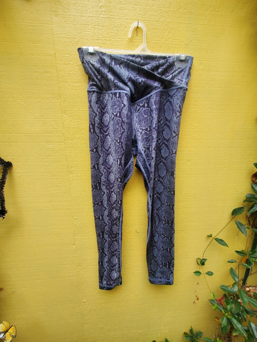 Snake Print Leggings - Purple